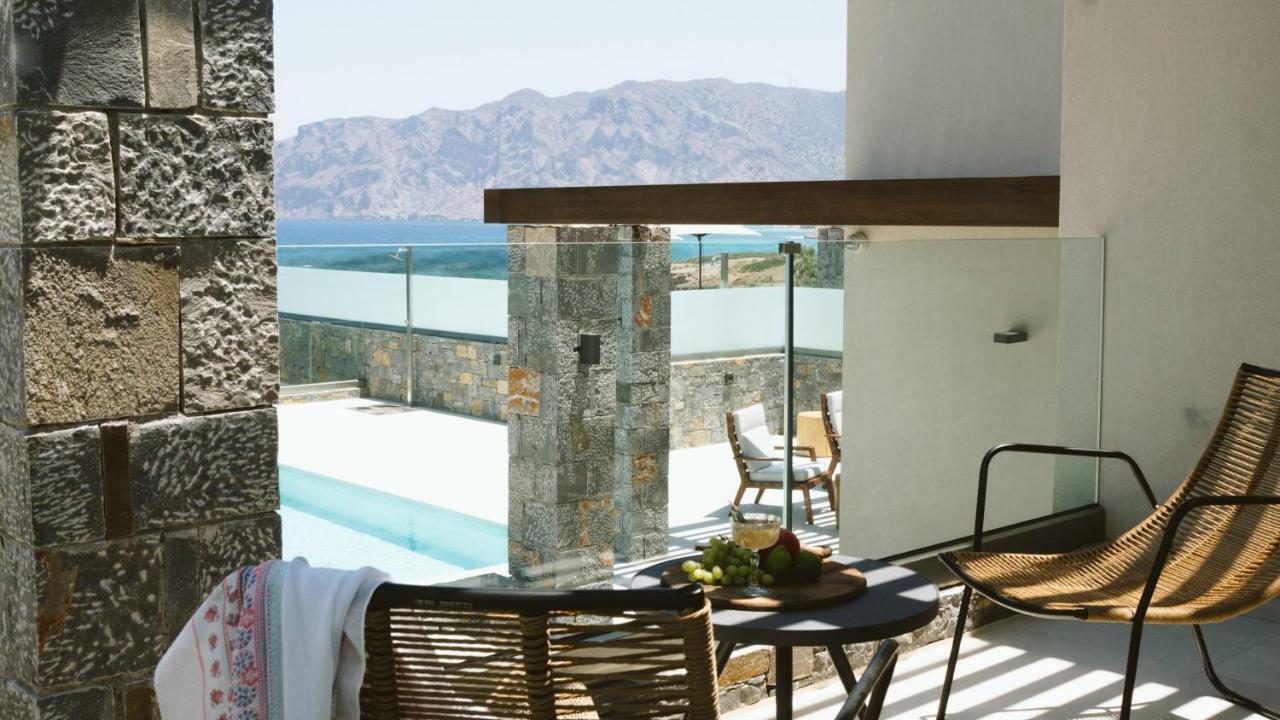 Yades Instyle Villas 莫什劳斯 外观 照片